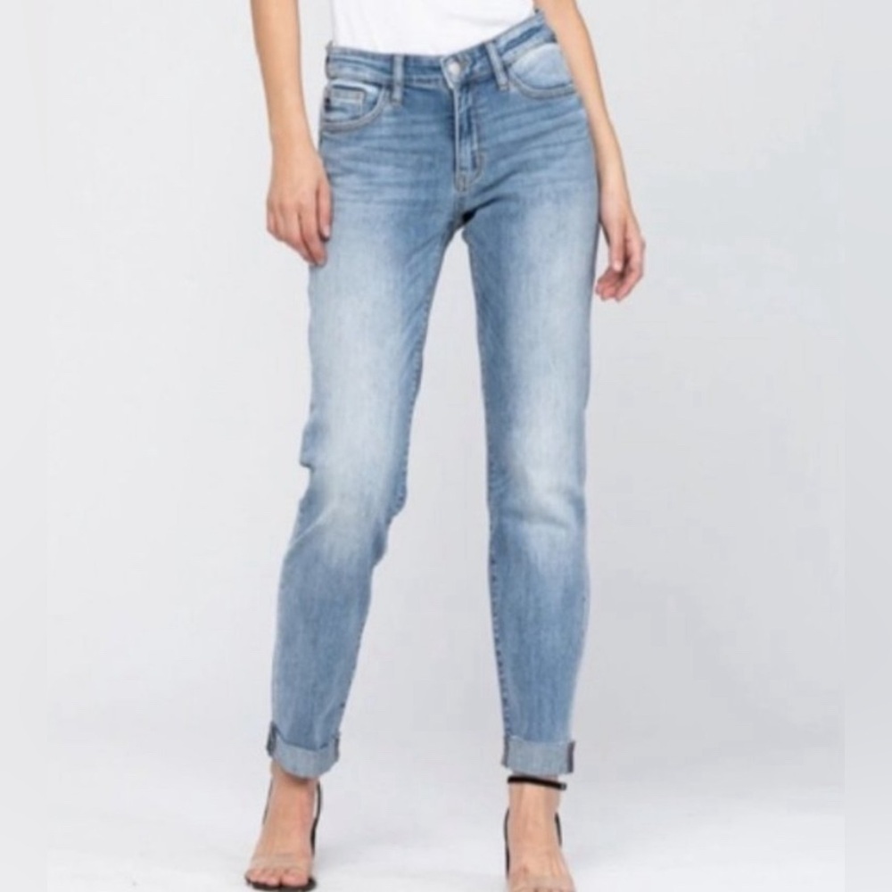 NWT - Judy Blue Mid-Rise Boyfriend Cuff Denim Jeans - Woman's Size 24W